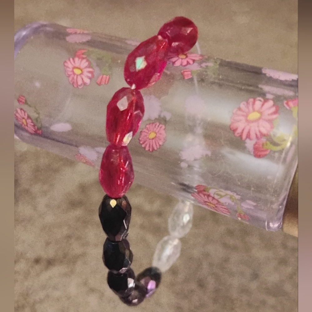 Elegant Red and Black Beaded Bracelet
